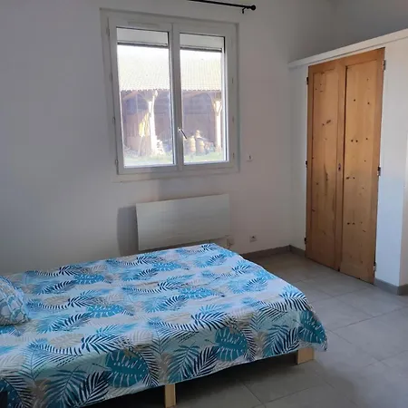 Appartement Dans Partie De Mas En Camargue Arles Exterior foto